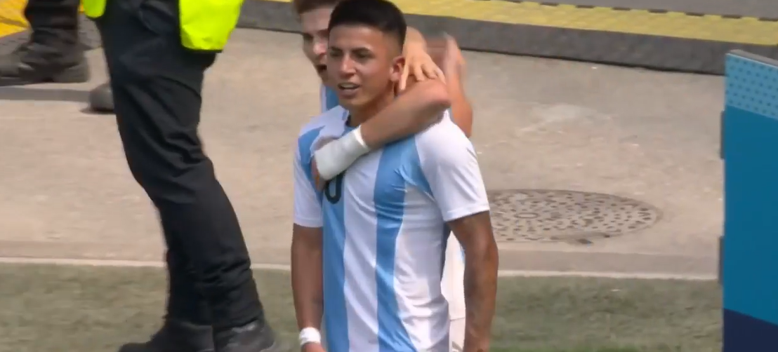 ⚽奥运男足战报：泽农助攻双响 费尔南德斯世界波破门 阿根廷3-1伊拉克